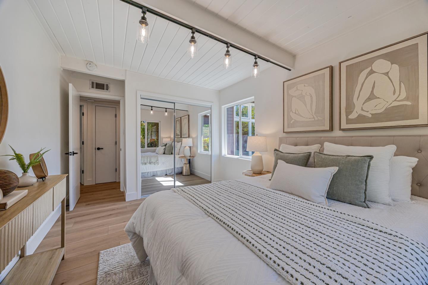 Detail Gallery Image 16 of 30 For 3329 Ramona St, Palo Alto,  CA 94306 - 3 Beds | 1 Baths