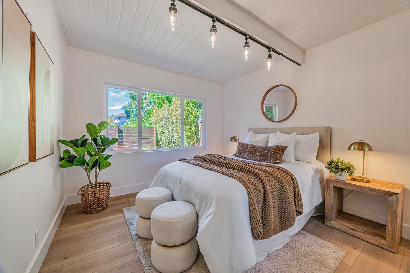 Detail Gallery Image 18 of 30 For 3329 Ramona St, Palo Alto,  CA 94306 - 3 Beds | 1 Baths