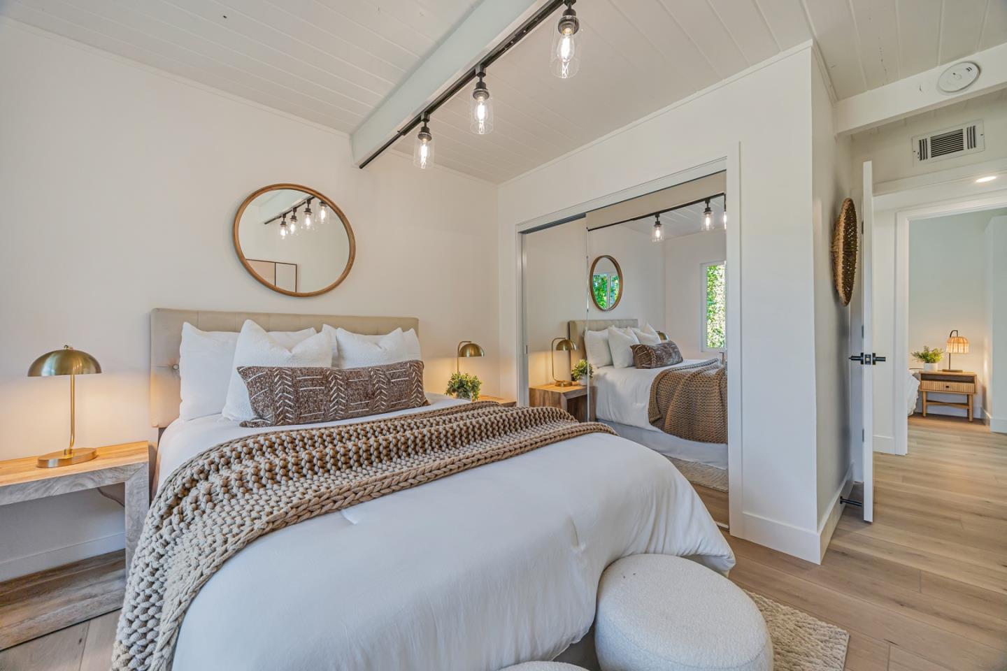 Detail Gallery Image 19 of 30 For 3329 Ramona St, Palo Alto,  CA 94306 - 3 Beds | 1 Baths