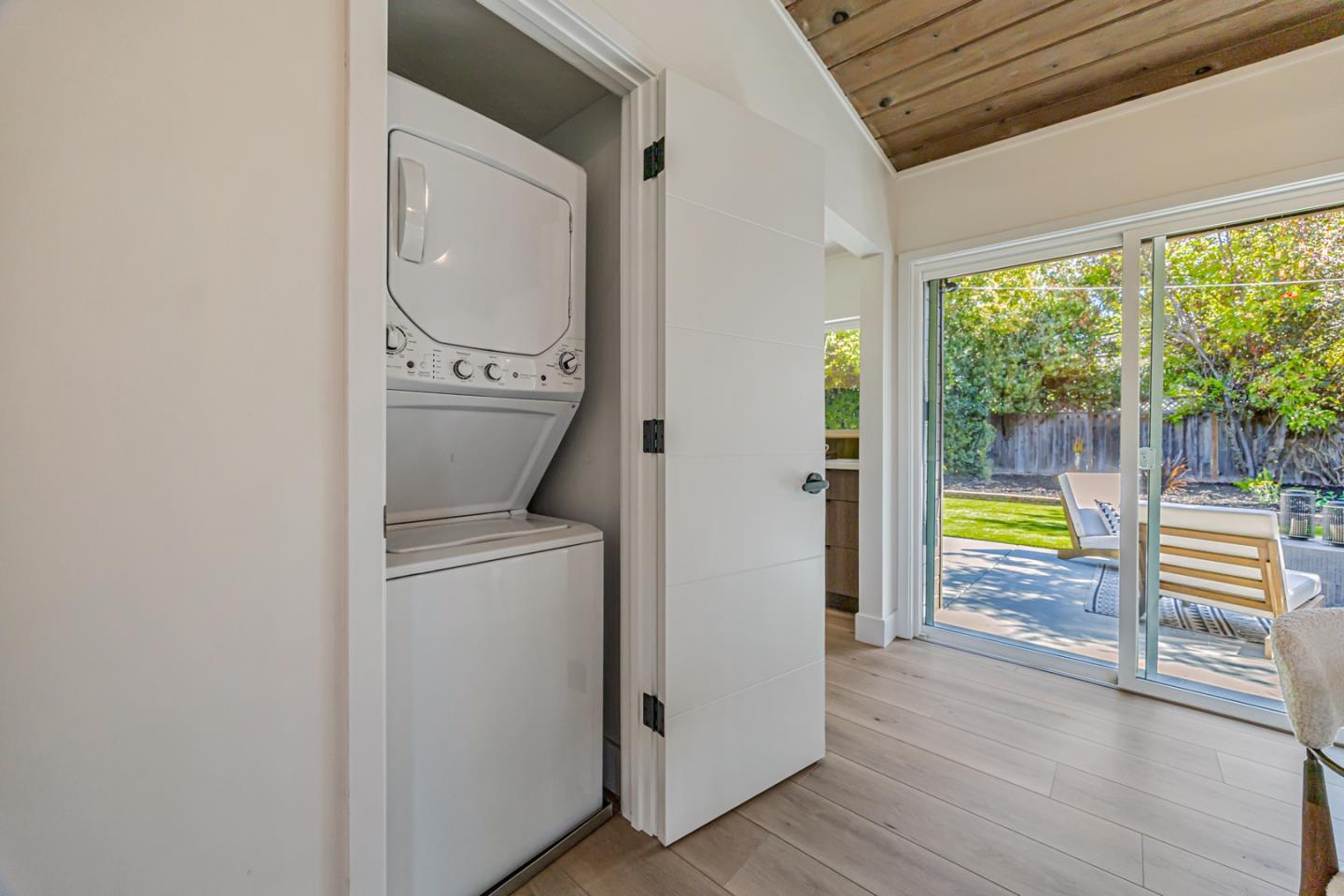 Detail Gallery Image 21 of 30 For 3329 Ramona St, Palo Alto,  CA 94306 - 3 Beds | 1 Baths