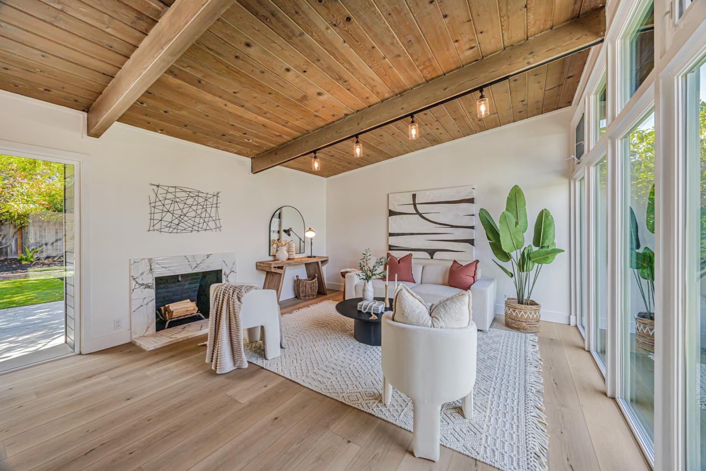 Detail Gallery Image 8 of 30 For 3329 Ramona St, Palo Alto,  CA 94306 - 3 Beds | 1 Baths