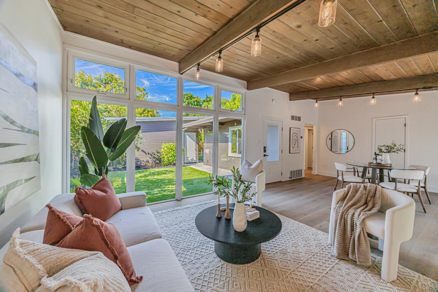 Detail Gallery Image 9 of 30 For 3329 Ramona St, Palo Alto,  CA 94306 - 3 Beds | 1 Baths