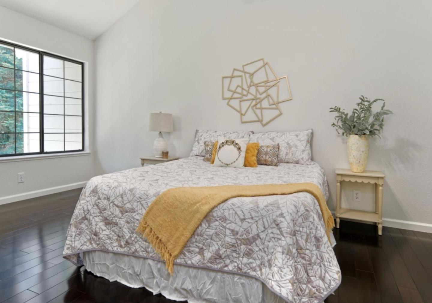 Detail Gallery Image 10 of 16 For 2766 Buena Point Ct, San Jose,  CA 95121 - 2 Beds | 2 Baths