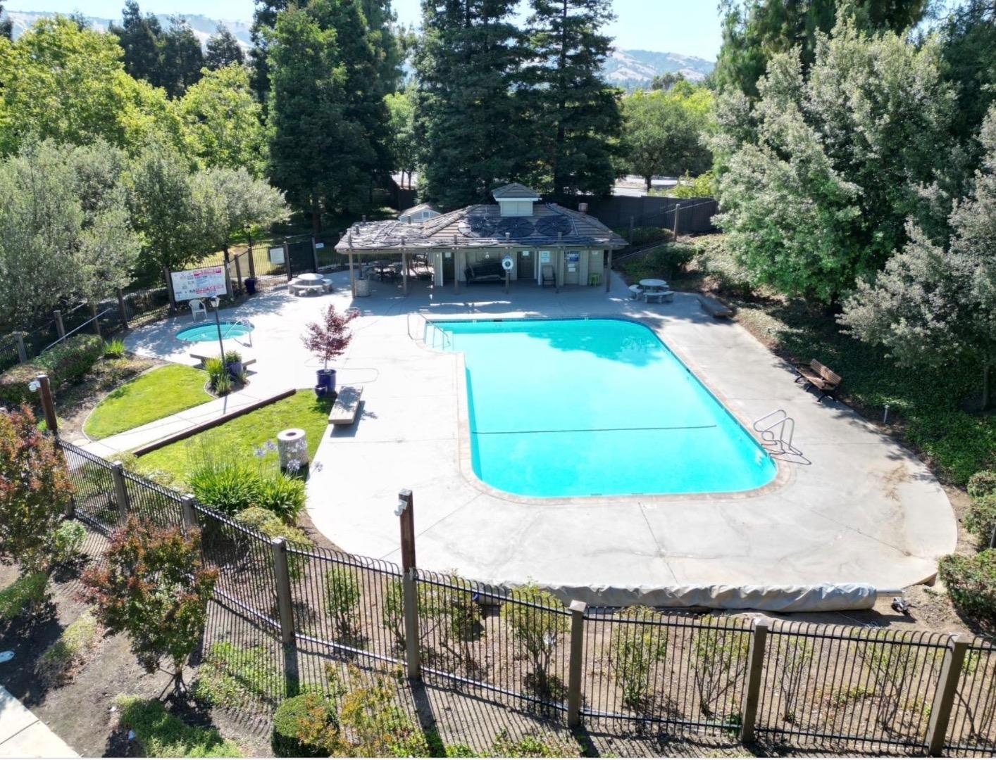 Detail Gallery Image 15 of 16 For 2766 Buena Point Ct, San Jose,  CA 95121 - 2 Beds | 2 Baths