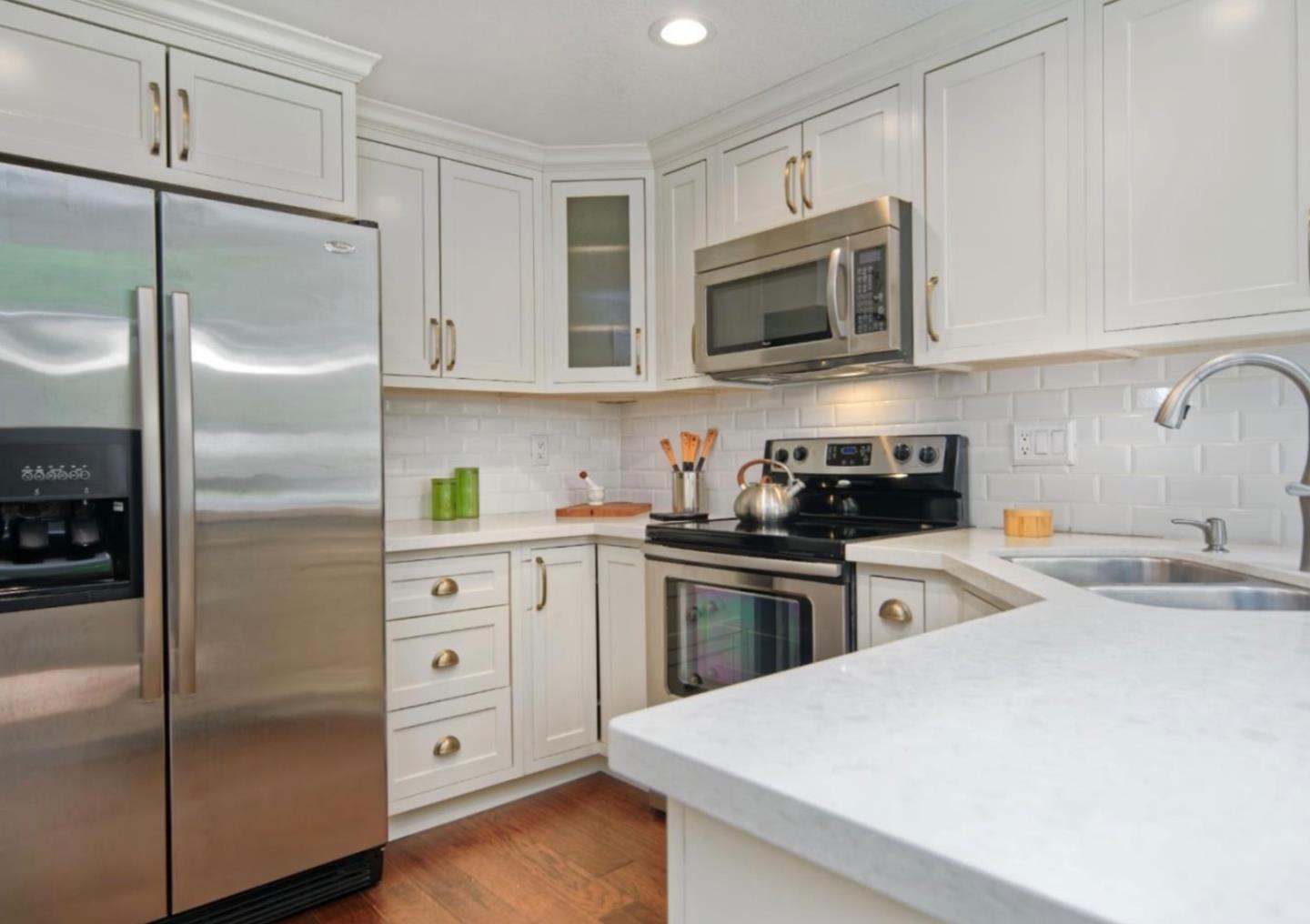 Detail Gallery Image 5 of 16 For 2766 Buena Point Ct, San Jose,  CA 95121 - 2 Beds | 2 Baths