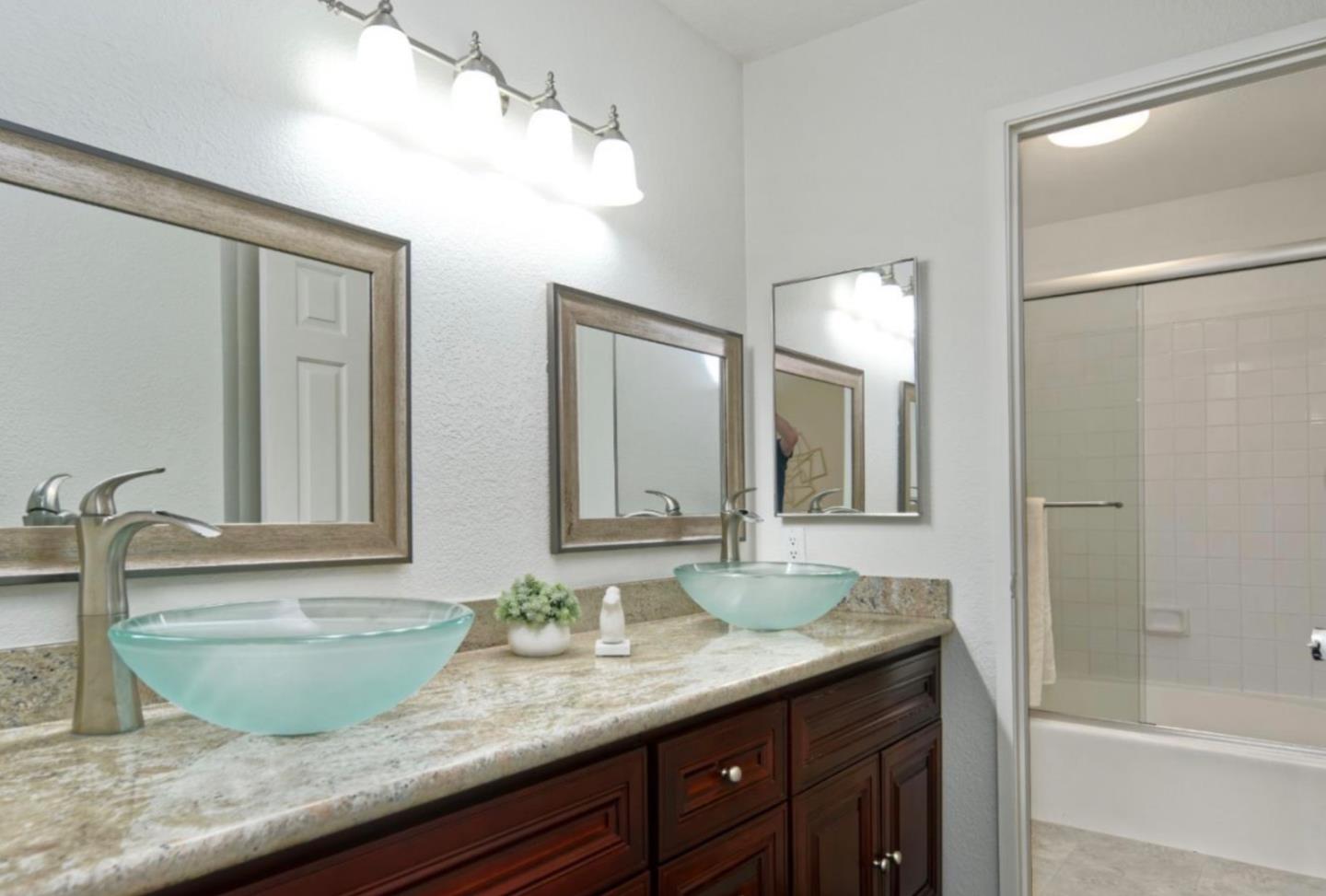 Detail Gallery Image 6 of 16 For 2766 Buena Point Ct, San Jose,  CA 95121 - 2 Beds | 2 Baths