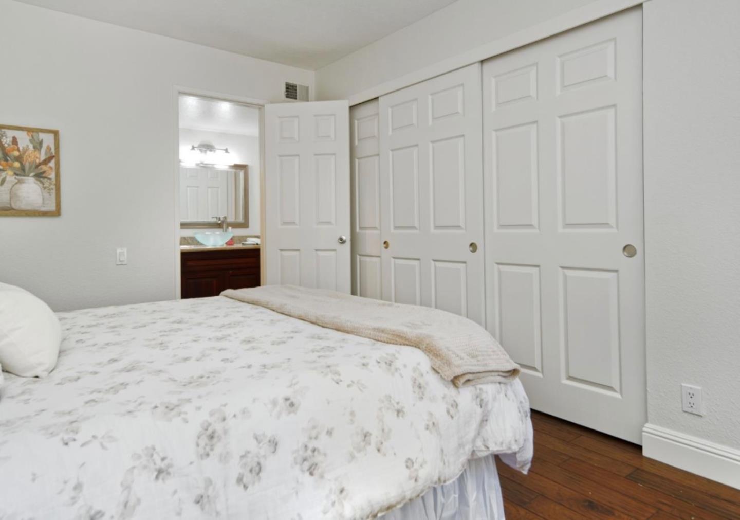 Detail Gallery Image 9 of 16 For 2766 Buena Point Ct, San Jose,  CA 95121 - 2 Beds | 2 Baths