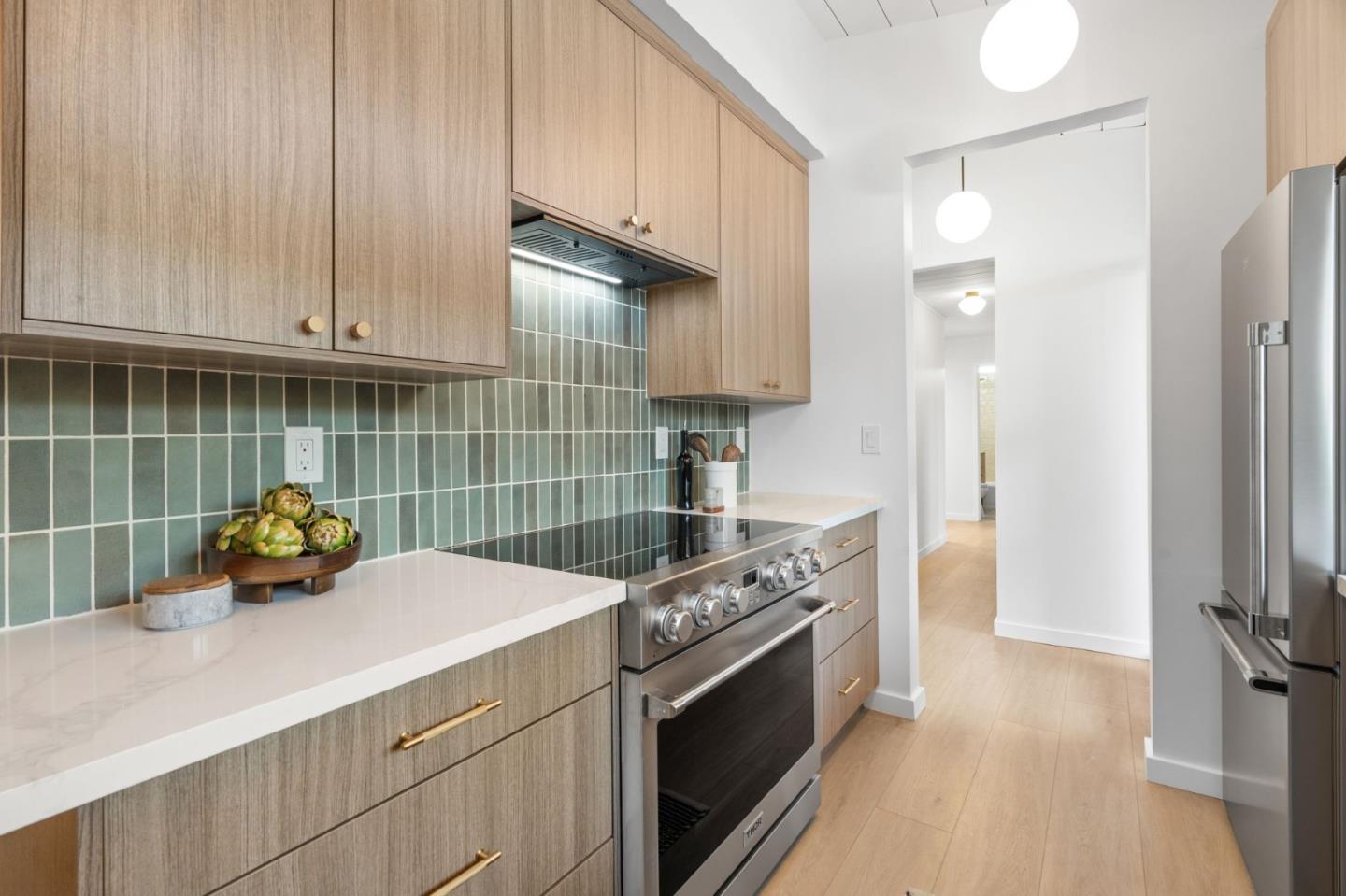 Detail Gallery Image 16 of 35 For 1636 Celeste Dr, San Mateo,  CA 94402 - 4 Beds | 2 Baths
