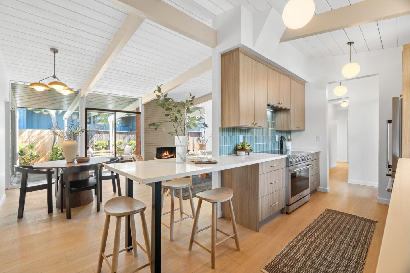 Detail Gallery Image 18 of 35 For 1636 Celeste Dr, San Mateo,  CA 94402 - 4 Beds | 2 Baths