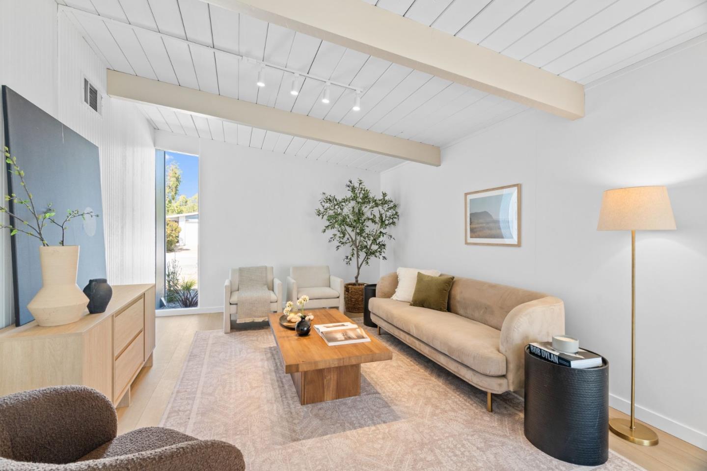 Detail Gallery Image 19 of 35 For 1636 Celeste Dr, San Mateo,  CA 94402 - 4 Beds | 2 Baths