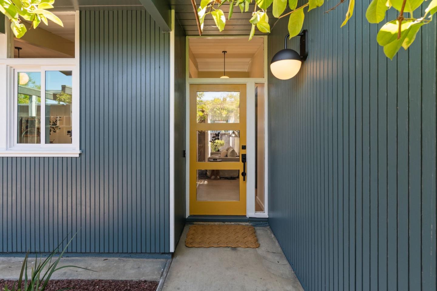 Detail Gallery Image 2 of 35 For 1636 Celeste Dr, San Mateo,  CA 94402 - 4 Beds | 2 Baths