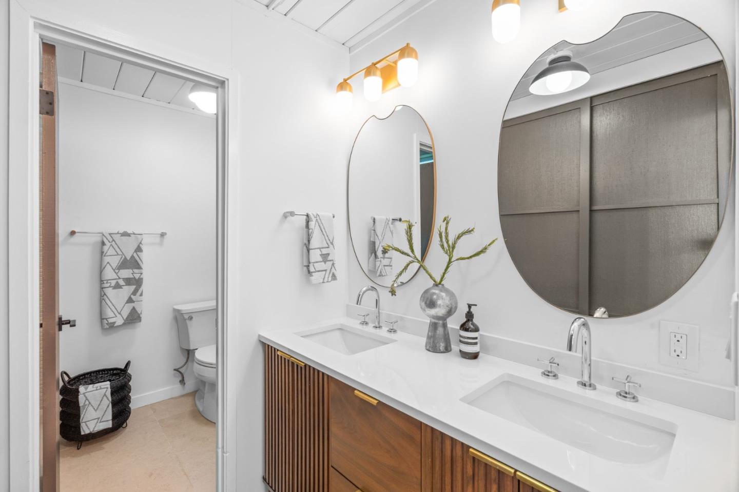 Detail Gallery Image 24 of 35 For 1636 Celeste Dr, San Mateo,  CA 94402 - 4 Beds | 2 Baths