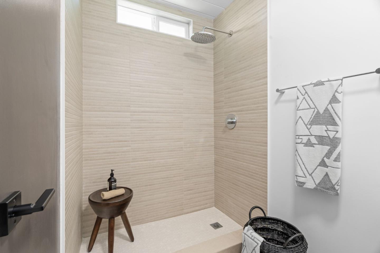 Detail Gallery Image 25 of 35 For 1636 Celeste Dr, San Mateo,  CA 94402 - 4 Beds | 2 Baths