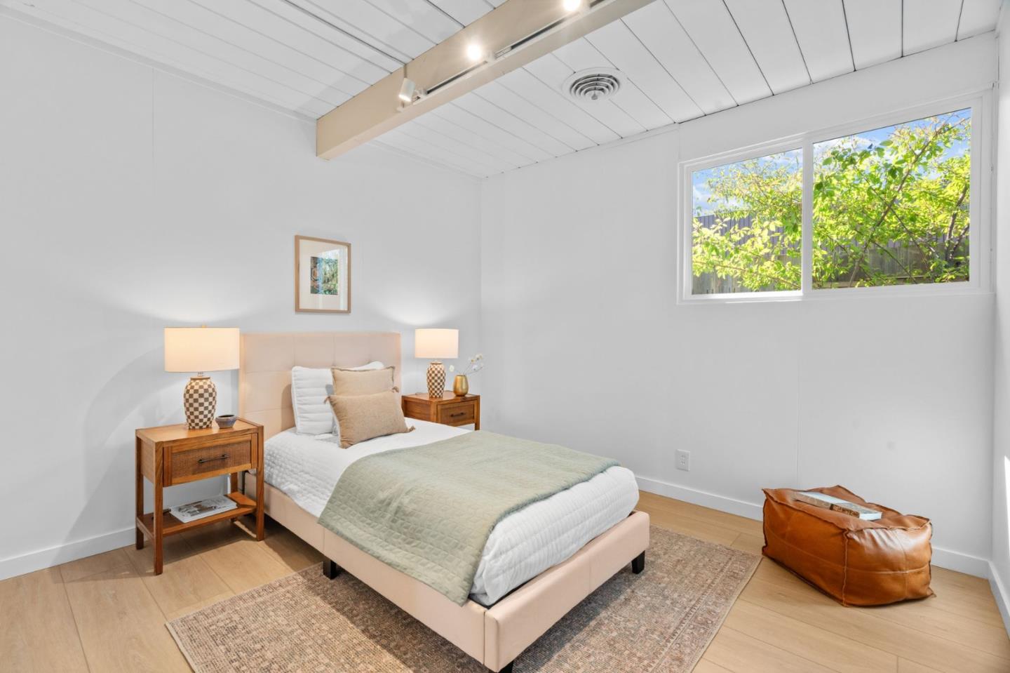 Detail Gallery Image 27 of 35 For 1636 Celeste Dr, San Mateo,  CA 94402 - 4 Beds | 2 Baths