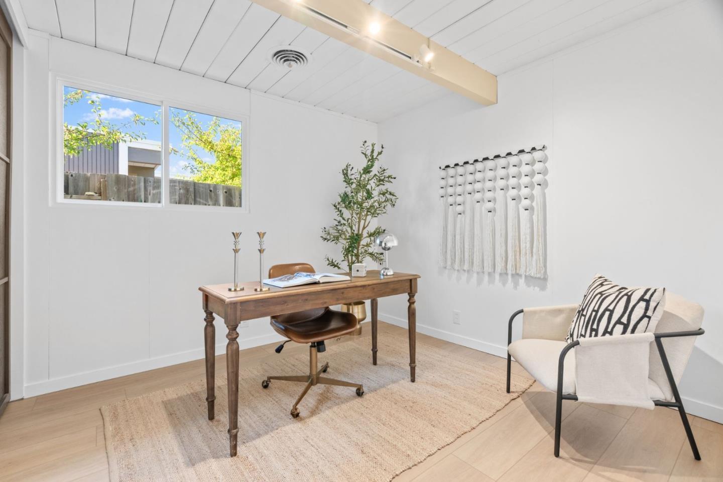 Detail Gallery Image 28 of 35 For 1636 Celeste Dr, San Mateo,  CA 94402 - 4 Beds | 2 Baths