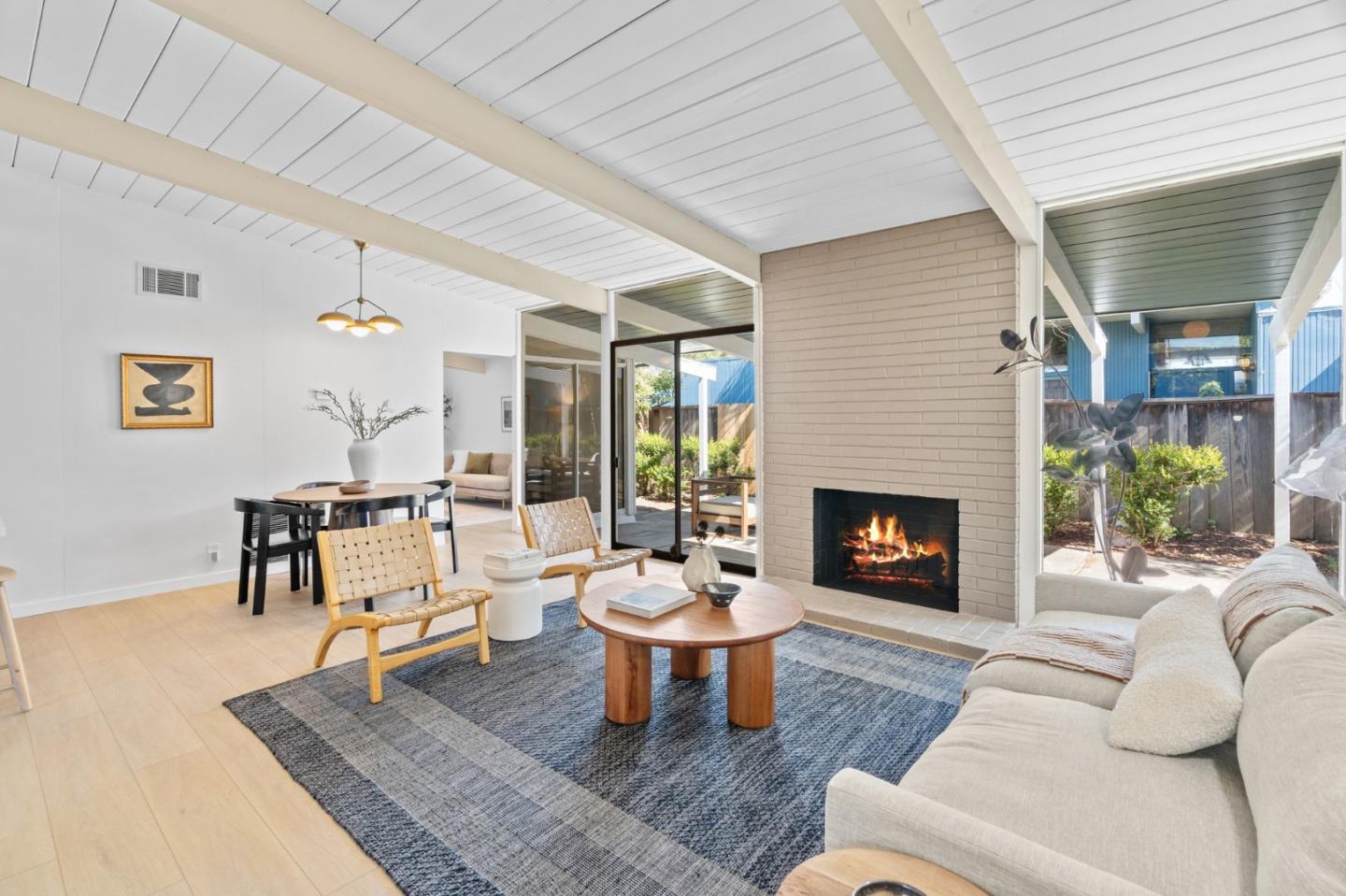 Detail Gallery Image 4 of 35 For 1636 Celeste Dr, San Mateo,  CA 94402 - 4 Beds | 2 Baths