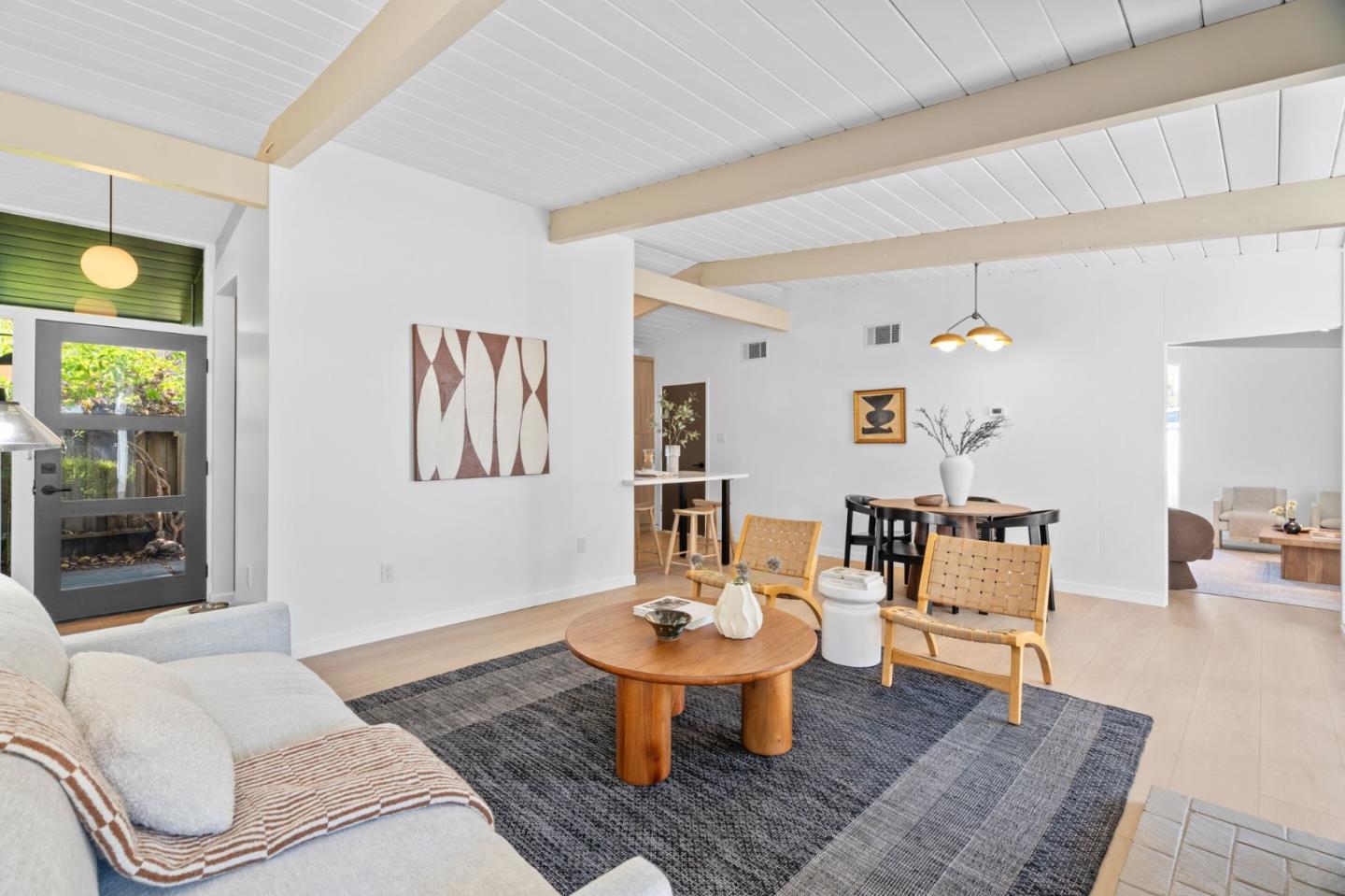 Detail Gallery Image 5 of 35 For 1636 Celeste Dr, San Mateo,  CA 94402 - 4 Beds | 2 Baths