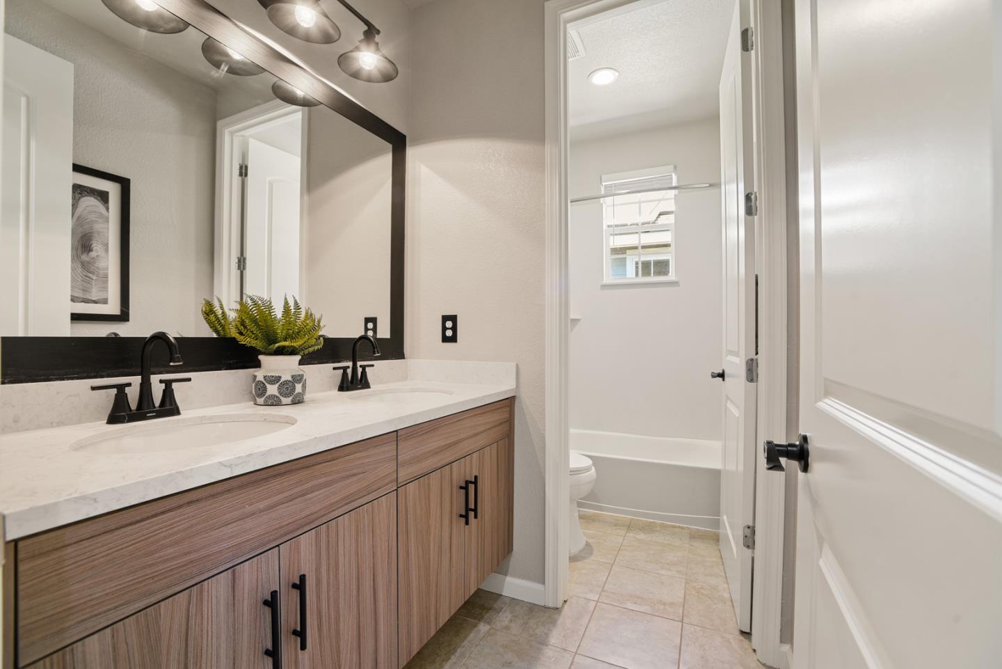 Detail Gallery Image 18 of 24 For 4722 Tina Speciale Dr, San Jose,  CA 95136 - 4 Beds | 2/1 Baths
