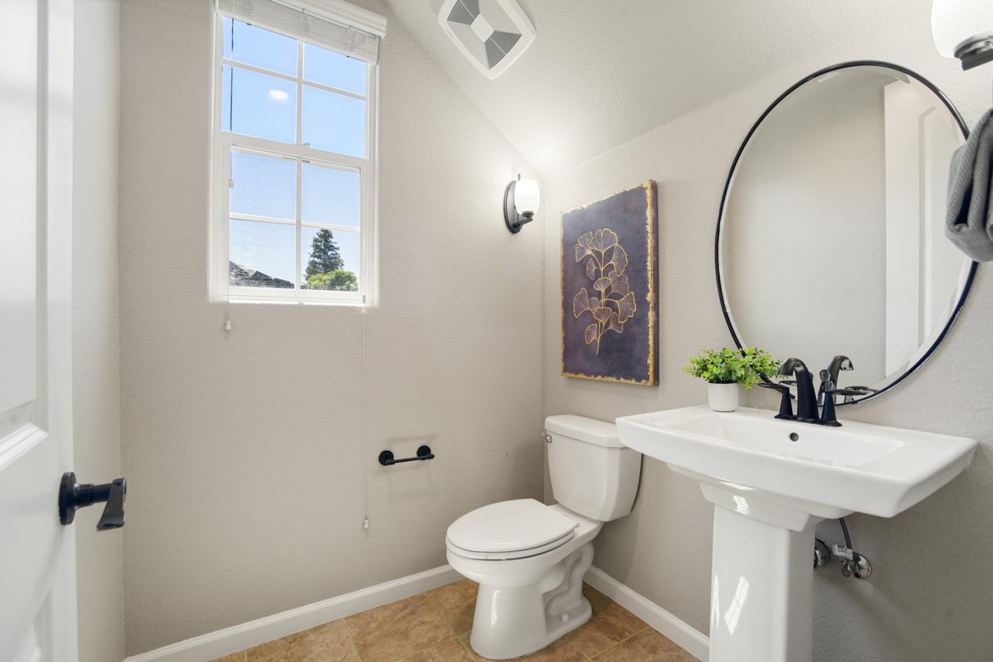 Detail Gallery Image 20 of 24 For 4722 Tina Speciale Dr, San Jose,  CA 95136 - 4 Beds | 2/1 Baths
