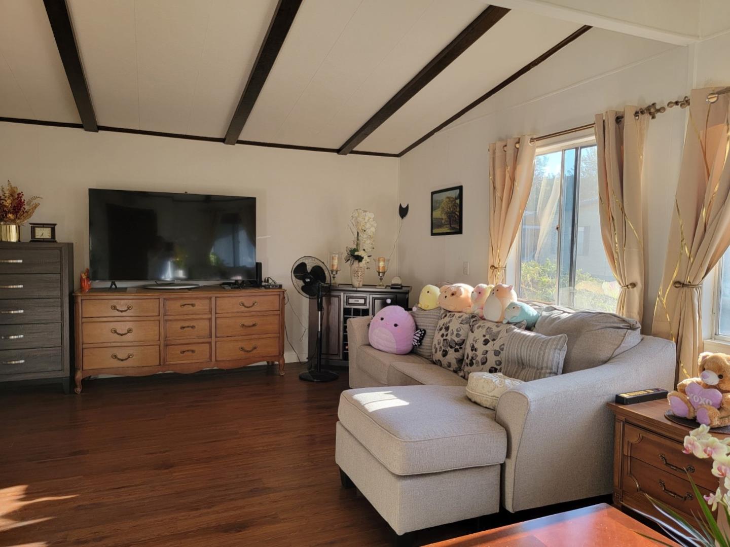 Detail Gallery Image 10 of 89 For 690 Persian Dr #50,  Sunnyvale,  CA 94089 - 2 Beds | 2 Baths