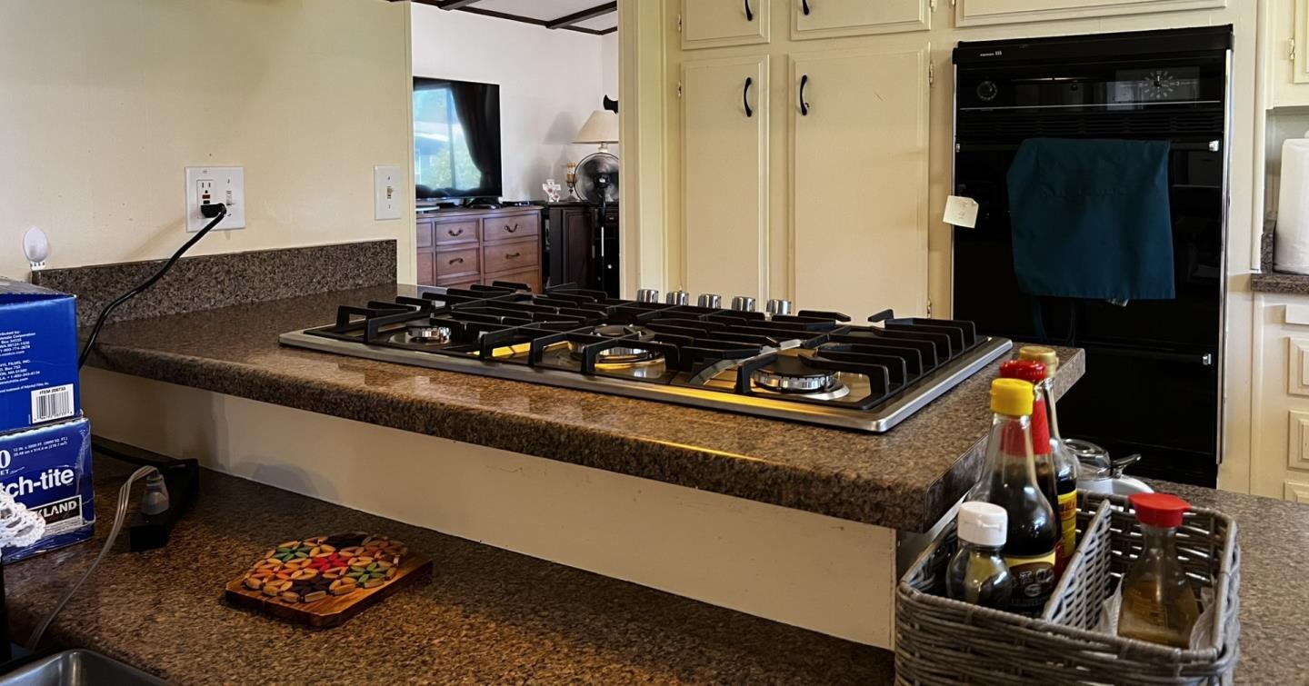 Detail Gallery Image 19 of 89 For 690 Persian Dr #50,  Sunnyvale,  CA 94089 - 2 Beds | 2 Baths