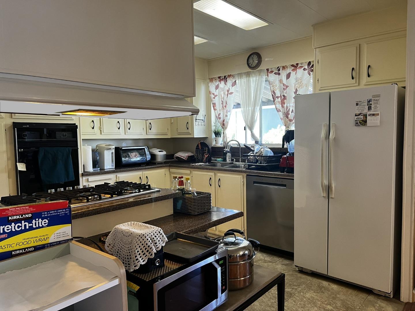 Detail Gallery Image 22 of 89 For 690 Persian Dr #50,  Sunnyvale,  CA 94089 - 2 Beds | 2 Baths