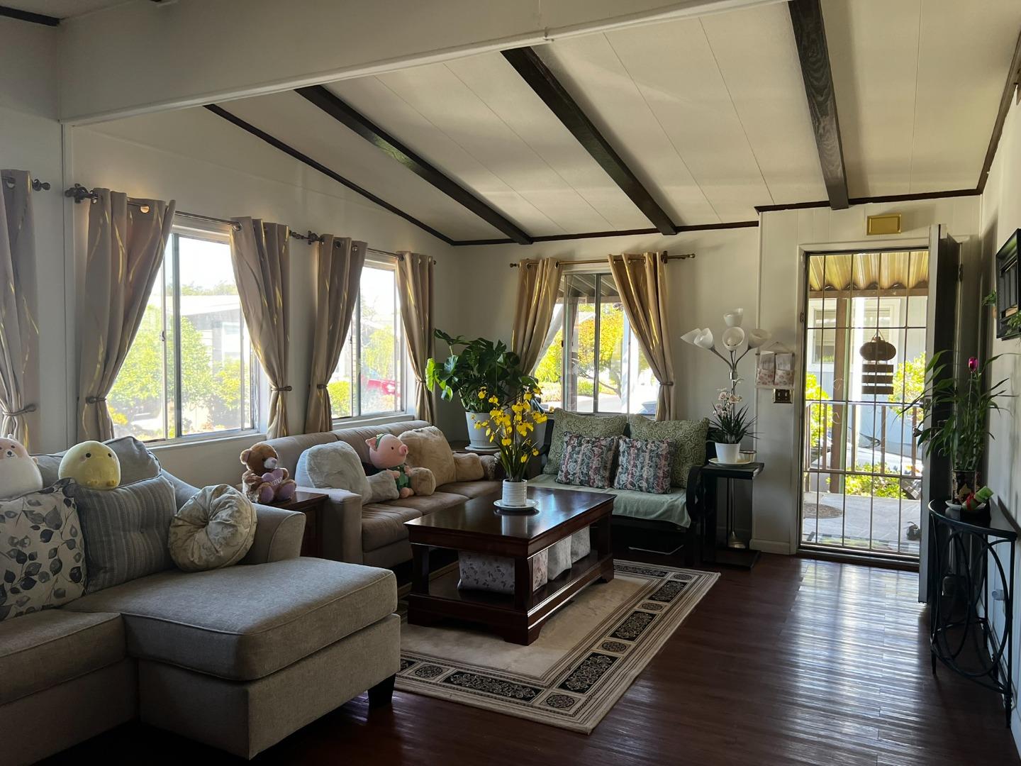 Detail Gallery Image 3 of 89 For 690 Persian Dr #50,  Sunnyvale,  CA 94089 - 2 Beds | 2 Baths