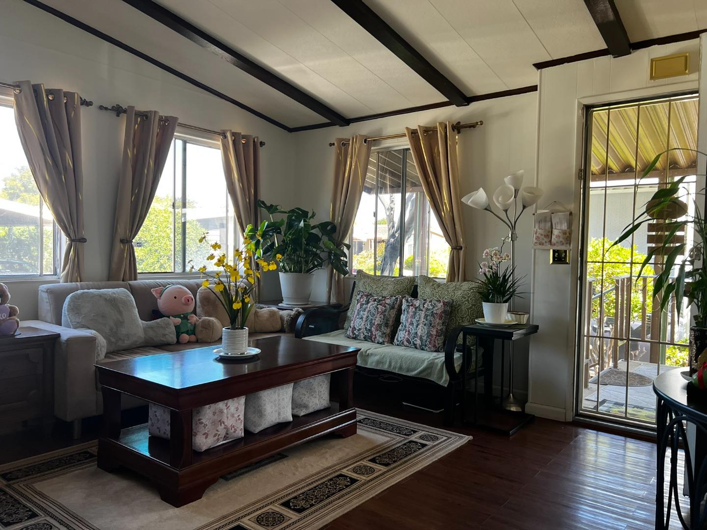 Detail Gallery Image 4 of 89 For 690 Persian Dr #50,  Sunnyvale,  CA 94089 - 2 Beds | 2 Baths