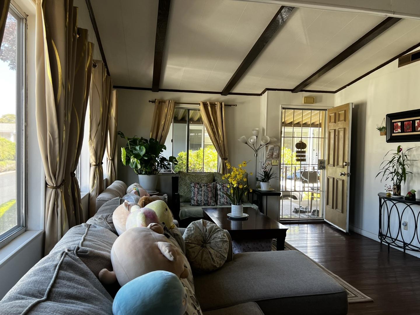 Detail Gallery Image 5 of 89 For 690 Persian Dr #50,  Sunnyvale,  CA 94089 - 2 Beds | 2 Baths