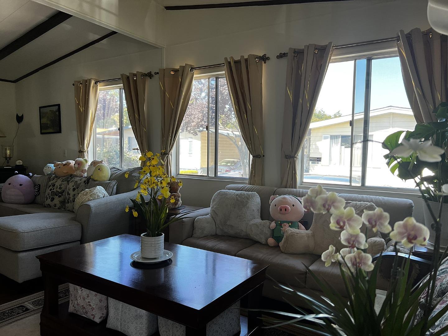 Detail Gallery Image 6 of 89 For 690 Persian Dr #50,  Sunnyvale,  CA 94089 - 2 Beds | 2 Baths