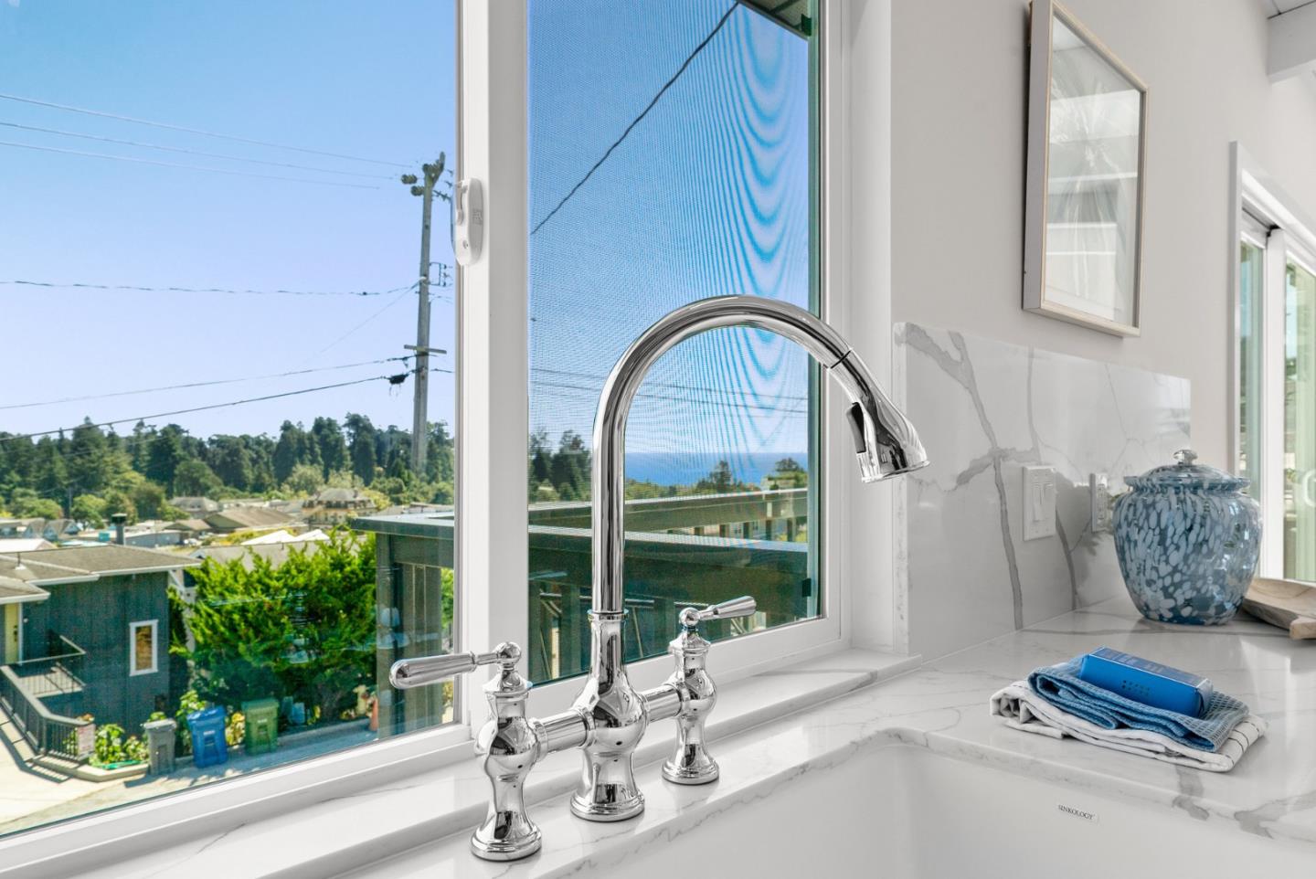 Detail Gallery Image 15 of 97 For 105 Vista Mar Ct, Aptos,  CA 95003 - 3 Beds | 3 Baths