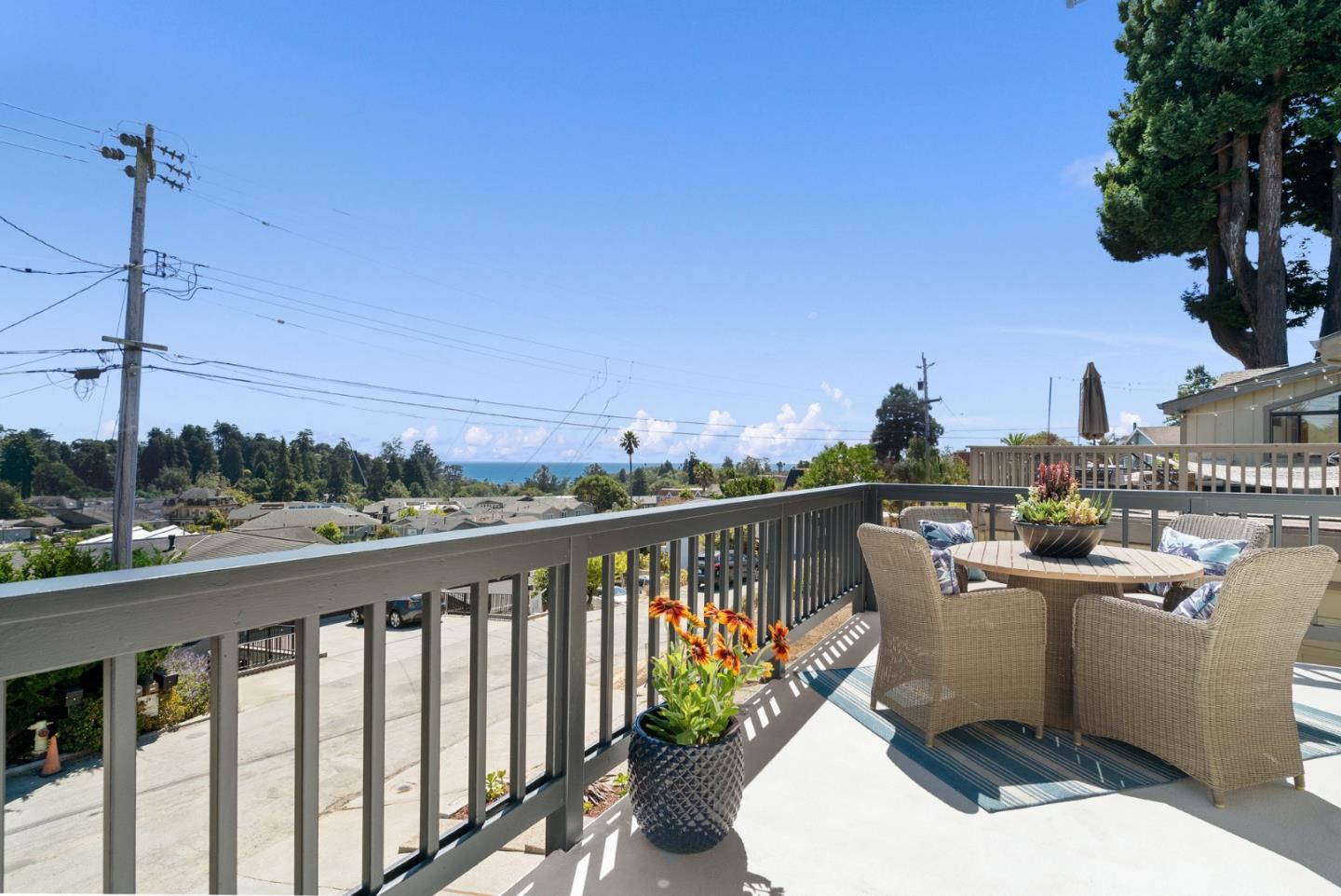 Detail Gallery Image 22 of 97 For 105 Vista Mar Ct, Aptos,  CA 95003 - 3 Beds | 3 Baths