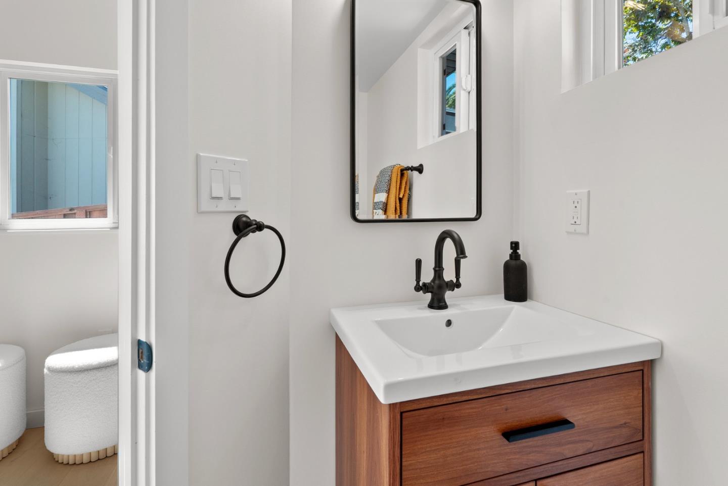 Detail Gallery Image 36 of 97 For 105 Vista Mar Ct, Aptos,  CA 95003 - 3 Beds | 3 Baths