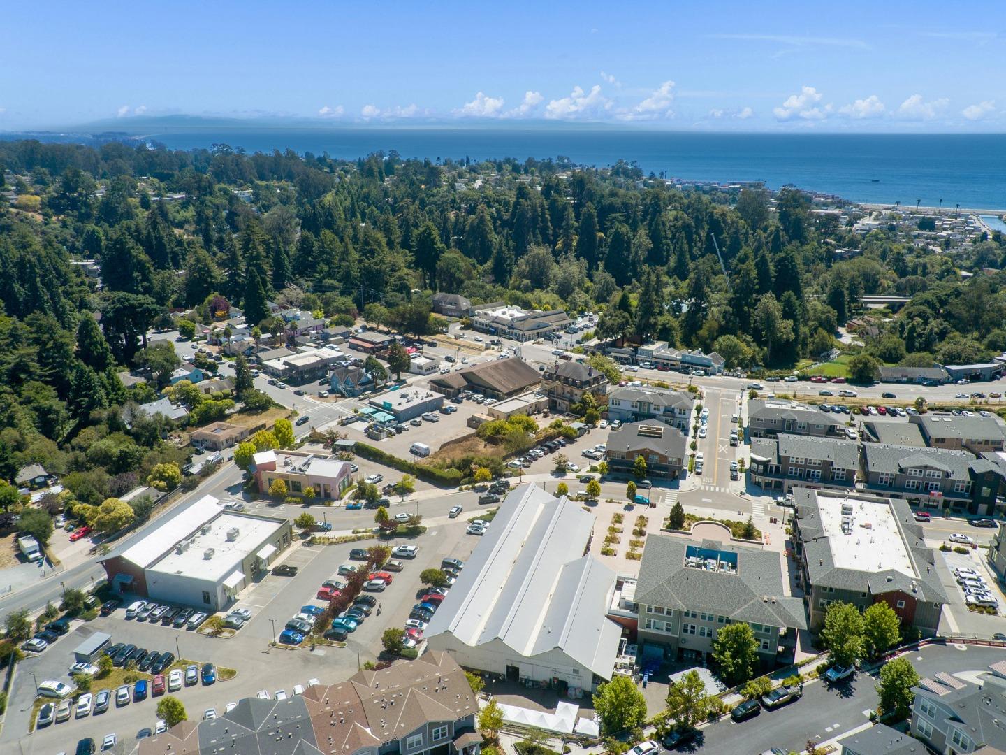 Detail Gallery Image 90 of 97 For 105 Vista Mar Ct, Aptos,  CA 95003 - 3 Beds | 3 Baths