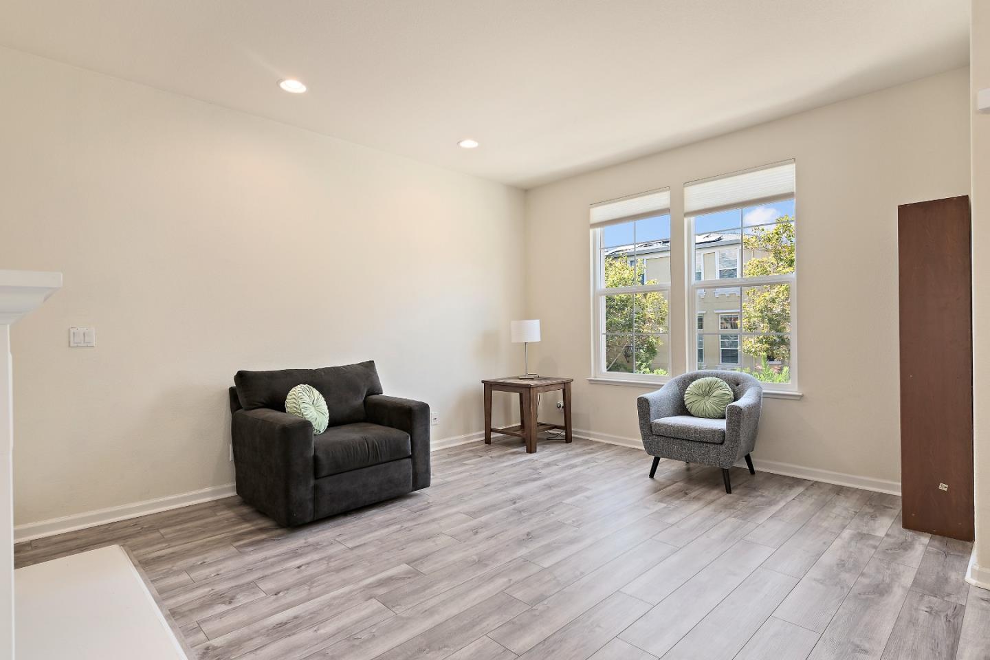 Detail Gallery Image 10 of 25 For 2427 Azevedo Pkwy, San Jose,  CA 95125 - 3 Beds | 2/1 Baths