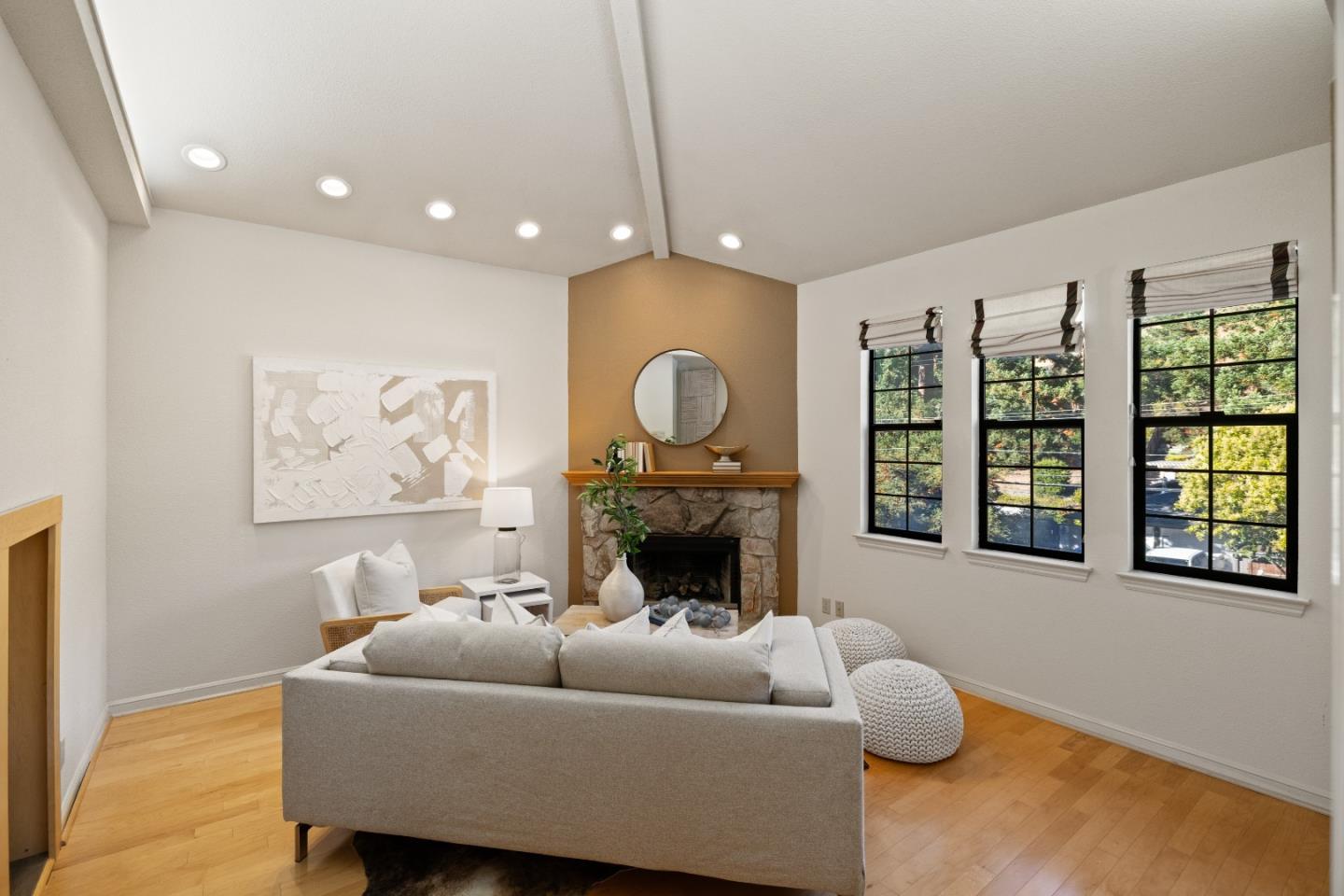 Detail Gallery Image 24 of 54 For 2851 San Juan Blvd, Belmont,  CA 94002 - 3 Beds | 2/1 Baths