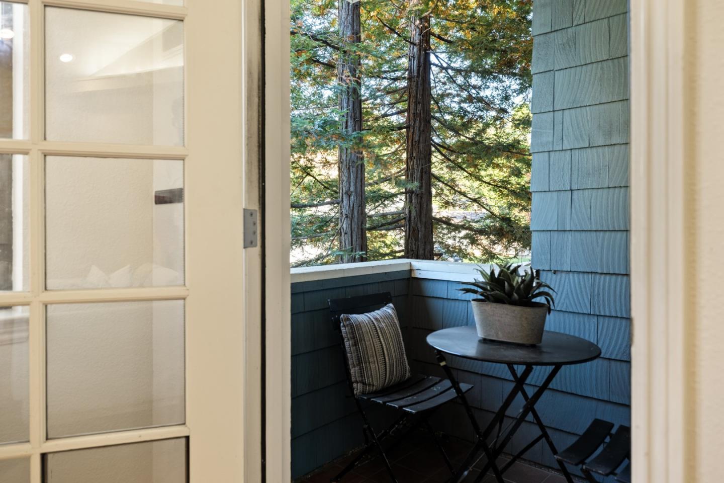 Detail Gallery Image 26 of 54 For 2851 San Juan Blvd, Belmont,  CA 94002 - 3 Beds | 2/1 Baths