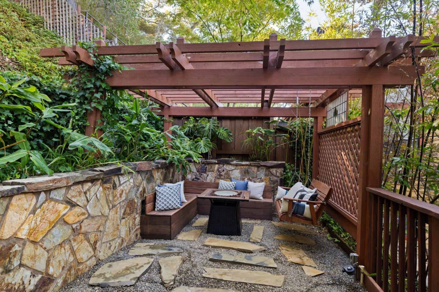 Detail Gallery Image 32 of 54 For 2851 San Juan Blvd, Belmont,  CA 94002 - 3 Beds | 2/1 Baths