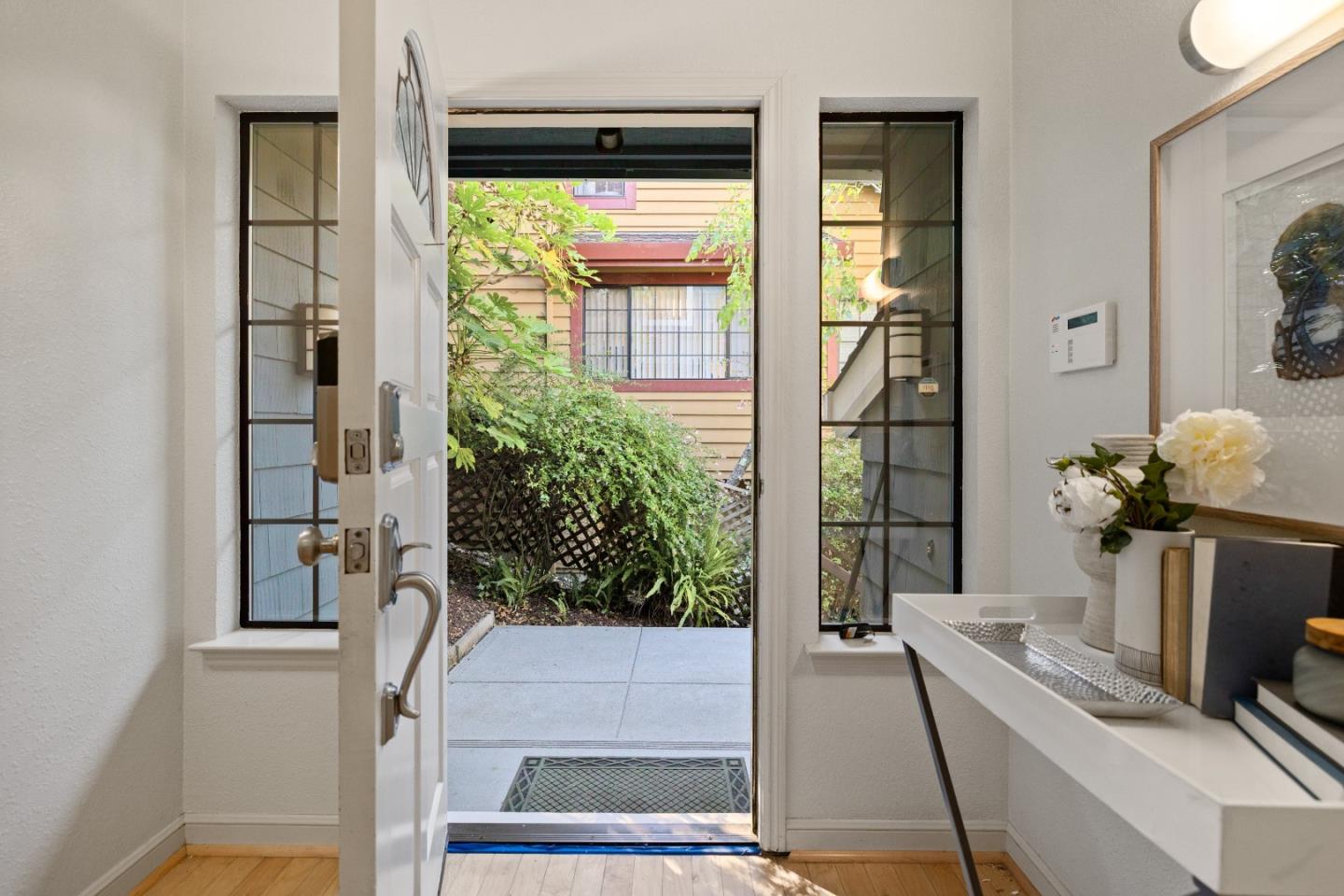Detail Gallery Image 4 of 54 For 2851 San Juan Blvd, Belmont,  CA 94002 - 3 Beds | 2/1 Baths