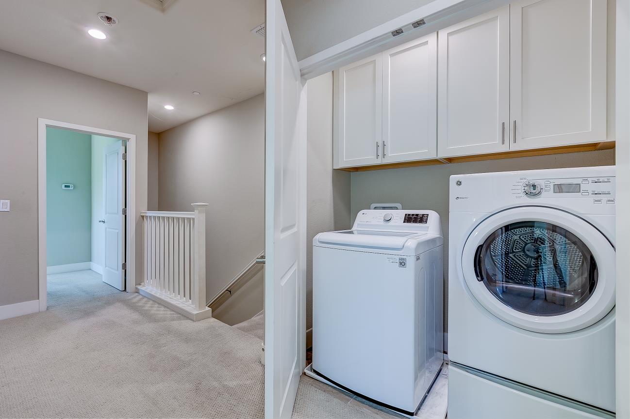 Detail Gallery Image 8 of 14 For 4053 Clare, Dublin,  CA 94568 - 4 Beds | 3/1 Baths