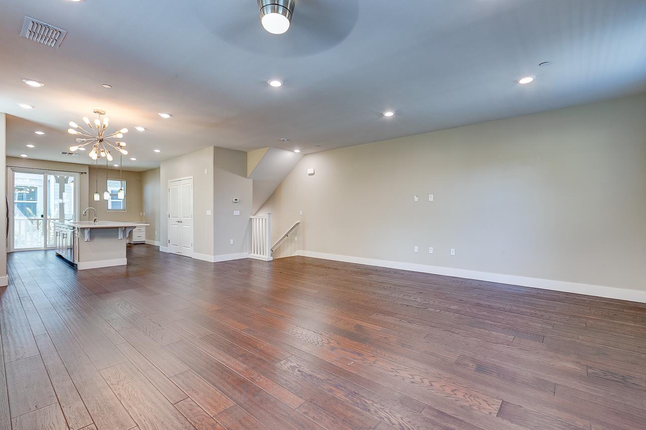 Detail Gallery Image 9 of 14 For 4053 Clare, Dublin,  CA 94568 - 4 Beds | 3/1 Baths