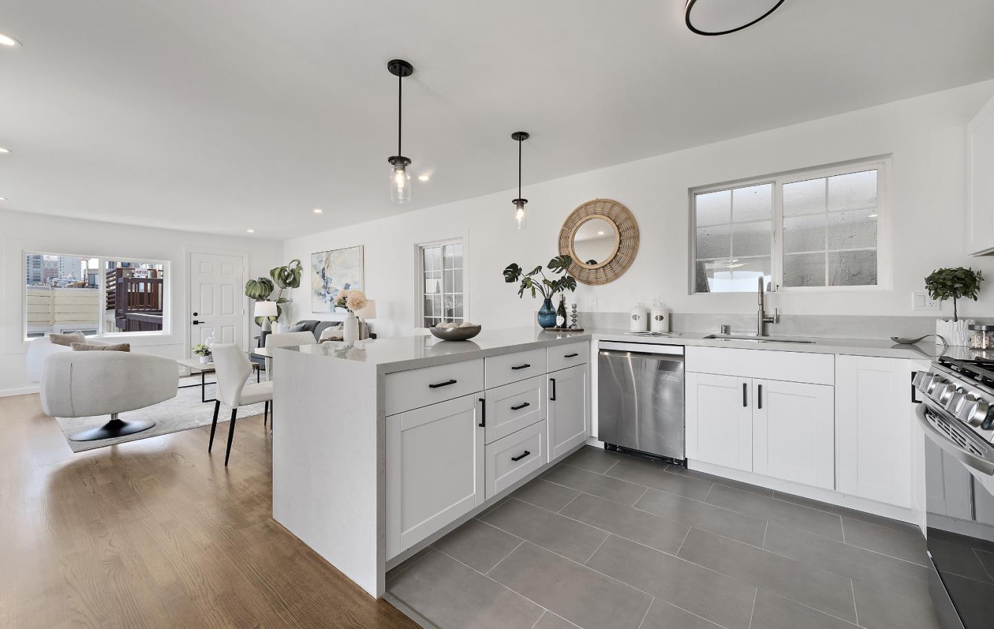 Detail Gallery Image 6 of 23 For 950-954 Vallejo St #UNIT 950 HOUSE,  San Francisco,  CA 94133 - 2 Beds | 1 Baths