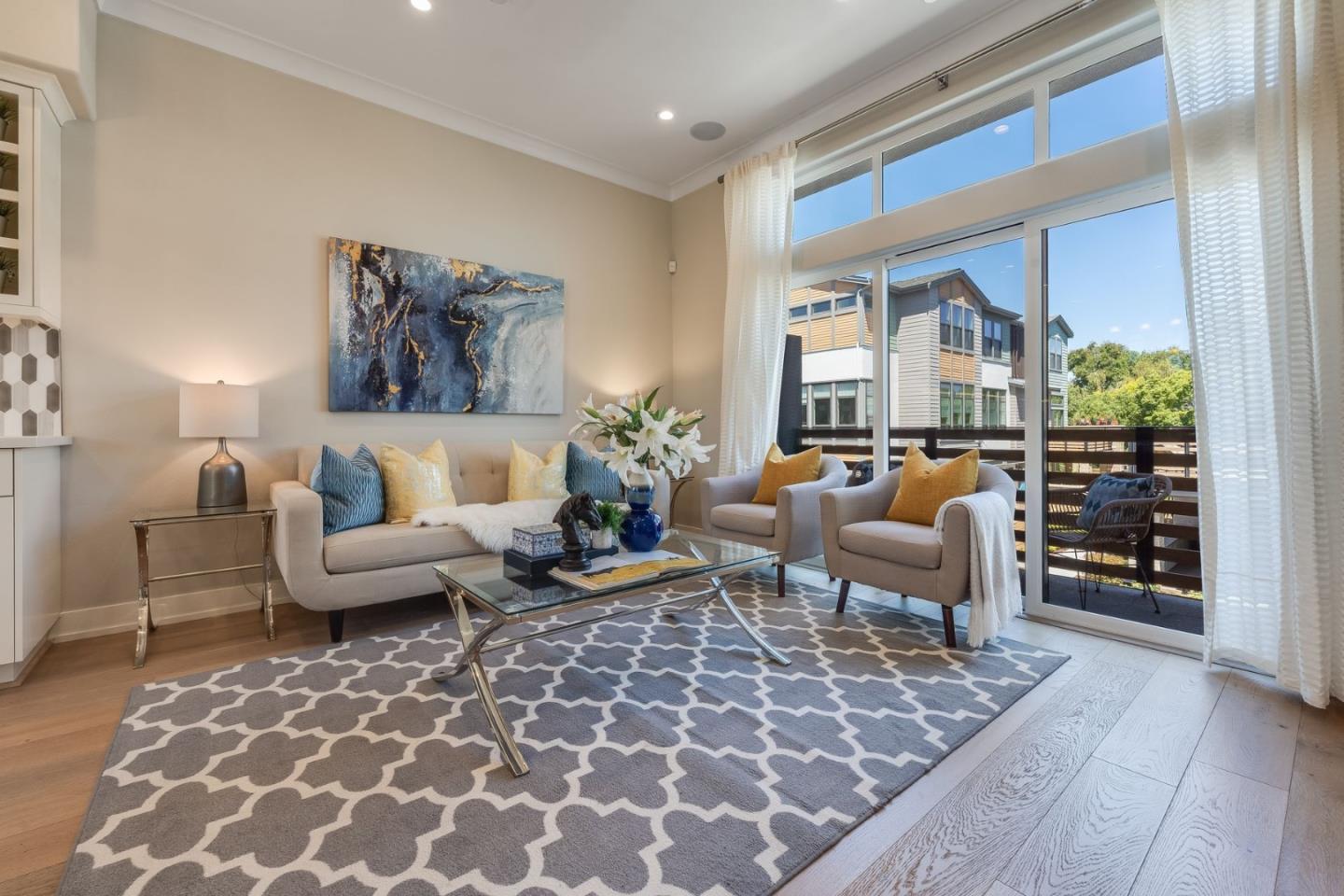 Detail Gallery Image 14 of 30 For 657 E Evelyn Ave, Sunnyvale,  CA 94086 - 3 Beds | 3/1 Baths