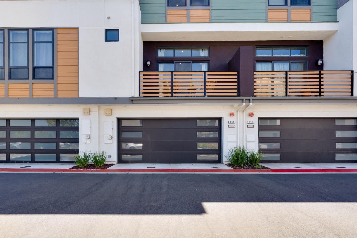Detail Gallery Image 4 of 30 For 657 E Evelyn Ave, Sunnyvale,  CA 94086 - 3 Beds | 3/1 Baths