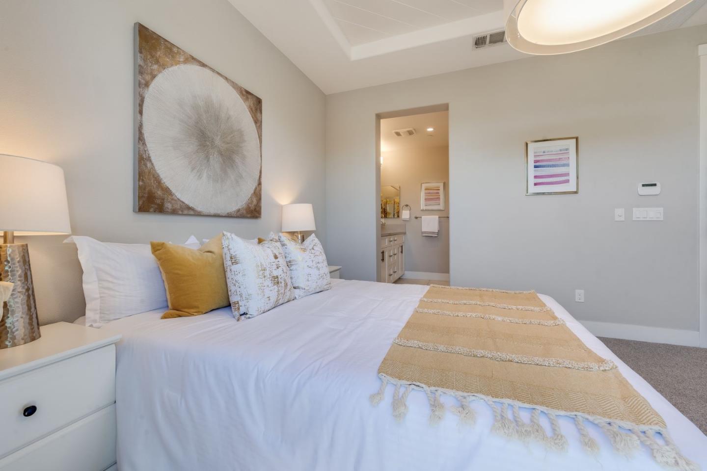 Detail Gallery Image 7 of 30 For 657 E Evelyn Ave, Sunnyvale,  CA 94086 - 3 Beds | 3/1 Baths