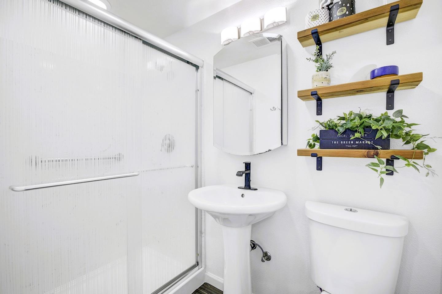 Detail Gallery Image 30 of 47 For 1043 Aragon Ct, Pacifica,  CA 94044 - 3 Beds | 2 Baths
