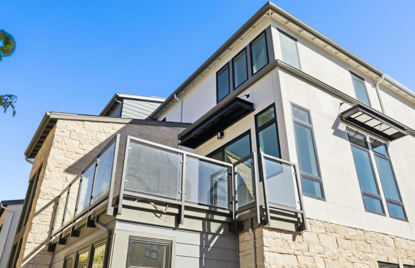 Detail Gallery Image 13 of 39 For 2425 Willow Way, San Mateo,  CA 94403 - 3 Beds | 2 Baths