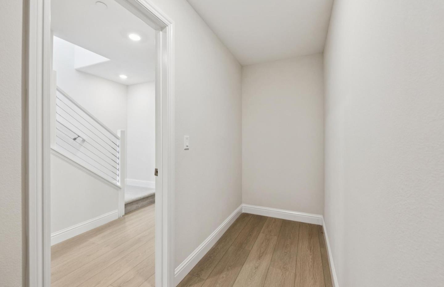 Detail Gallery Image 31 of 39 For 2425 Willow Way, San Mateo,  CA 94403 - 3 Beds | 2 Baths