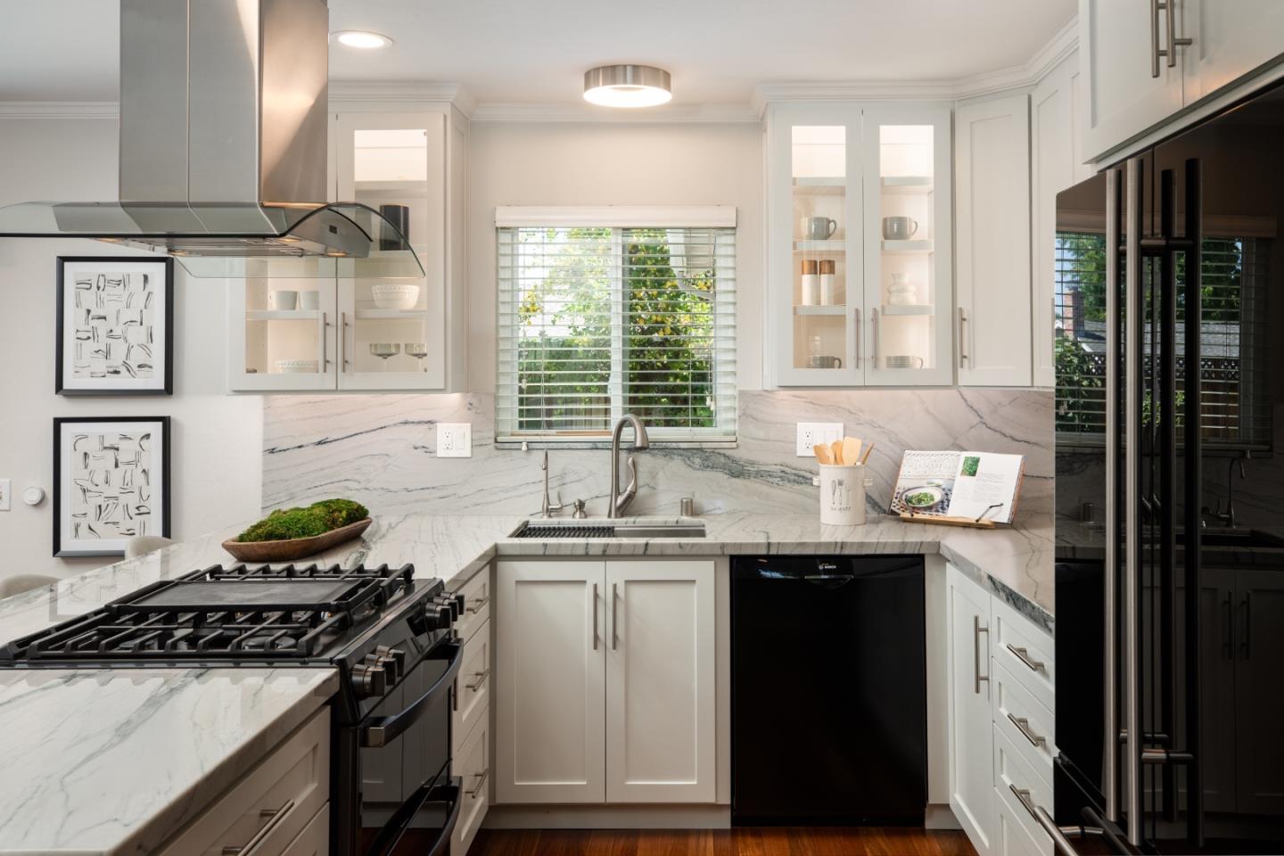 Detail Gallery Image 14 of 33 For 4408 Glenpark Dr, San Jose,  CA 95136 - 4 Beds | 2 Baths
