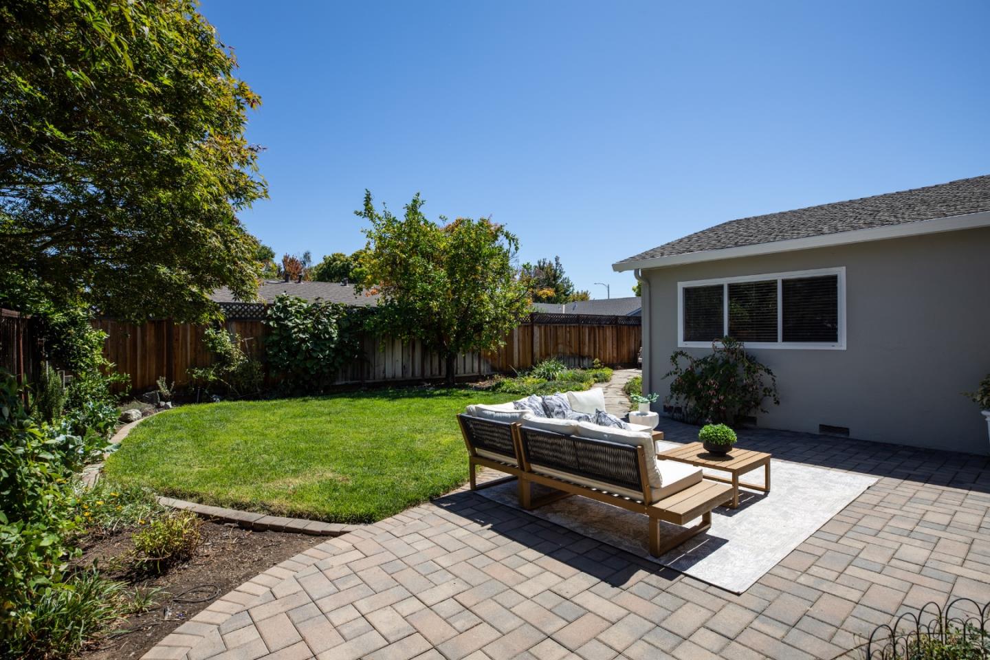 Detail Gallery Image 27 of 33 For 4408 Glenpark Dr, San Jose,  CA 95136 - 4 Beds | 2 Baths